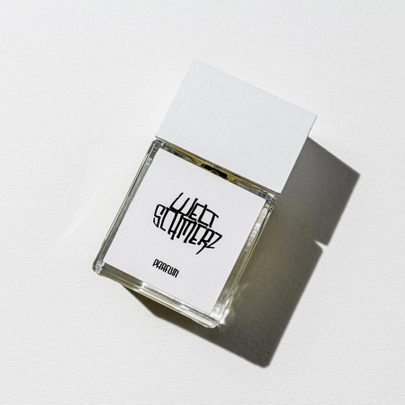 Art Brüt – Weltschmerz | Sladká melancholie a teplé dřevo | Fasáda