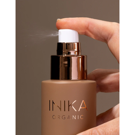 Získejte přirozené opálení bez slunce s INIKA Organic Tanning Mist.